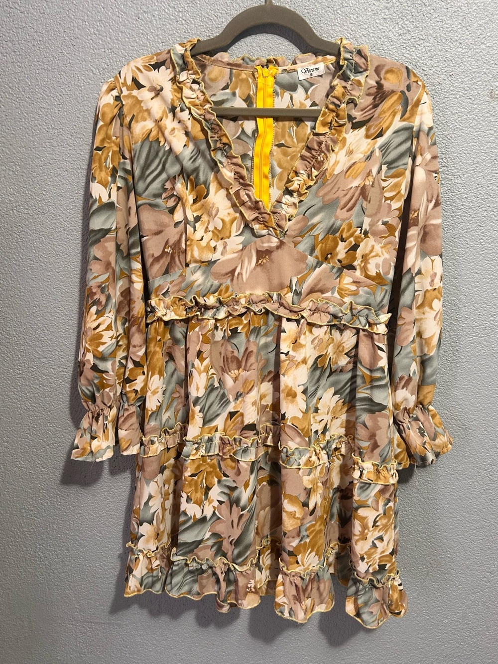 Verano floral ruffle mini dress size small